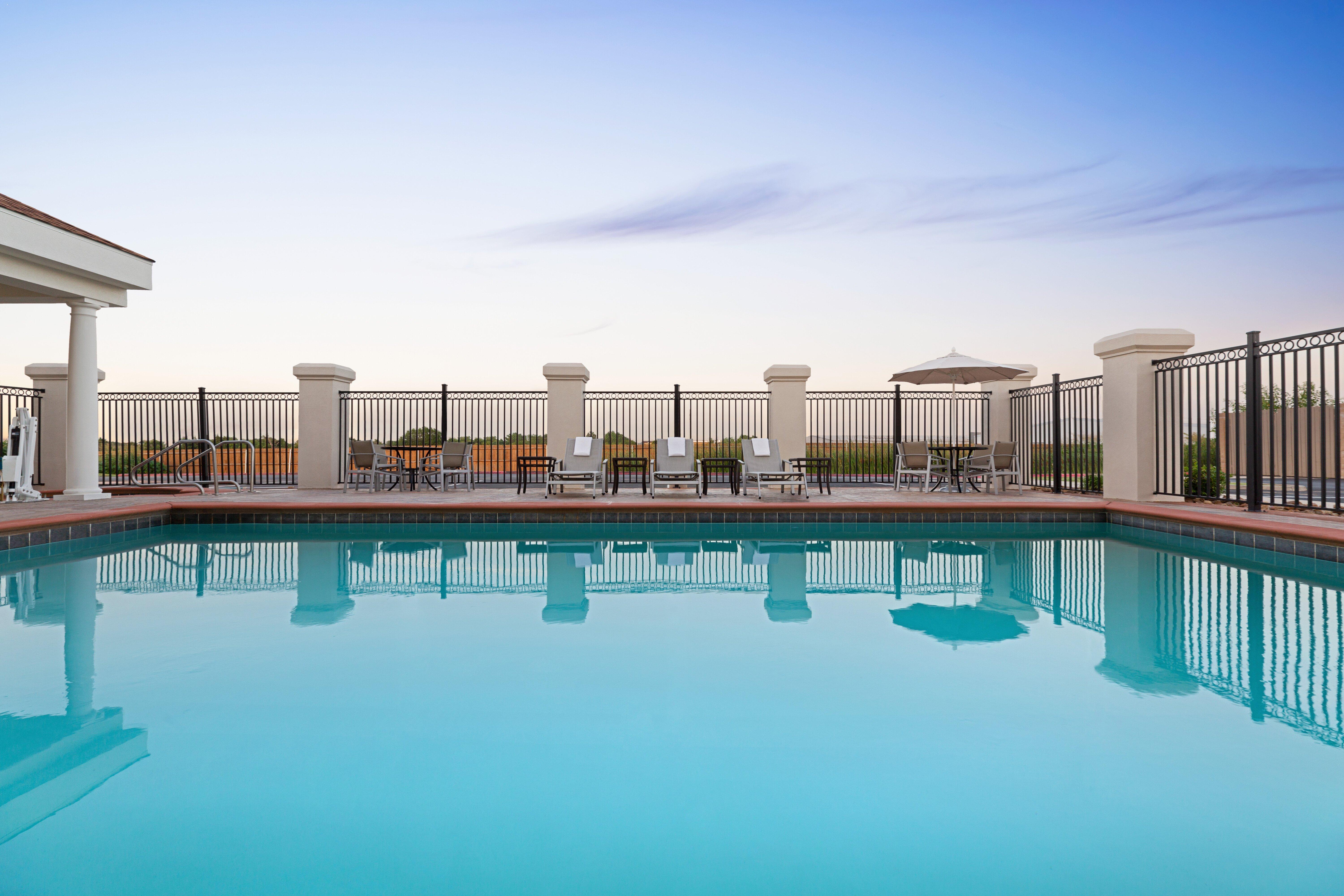 Holiday Inn Express Hotel & Suites Shawnee I-40 By Ihg Exterior foto