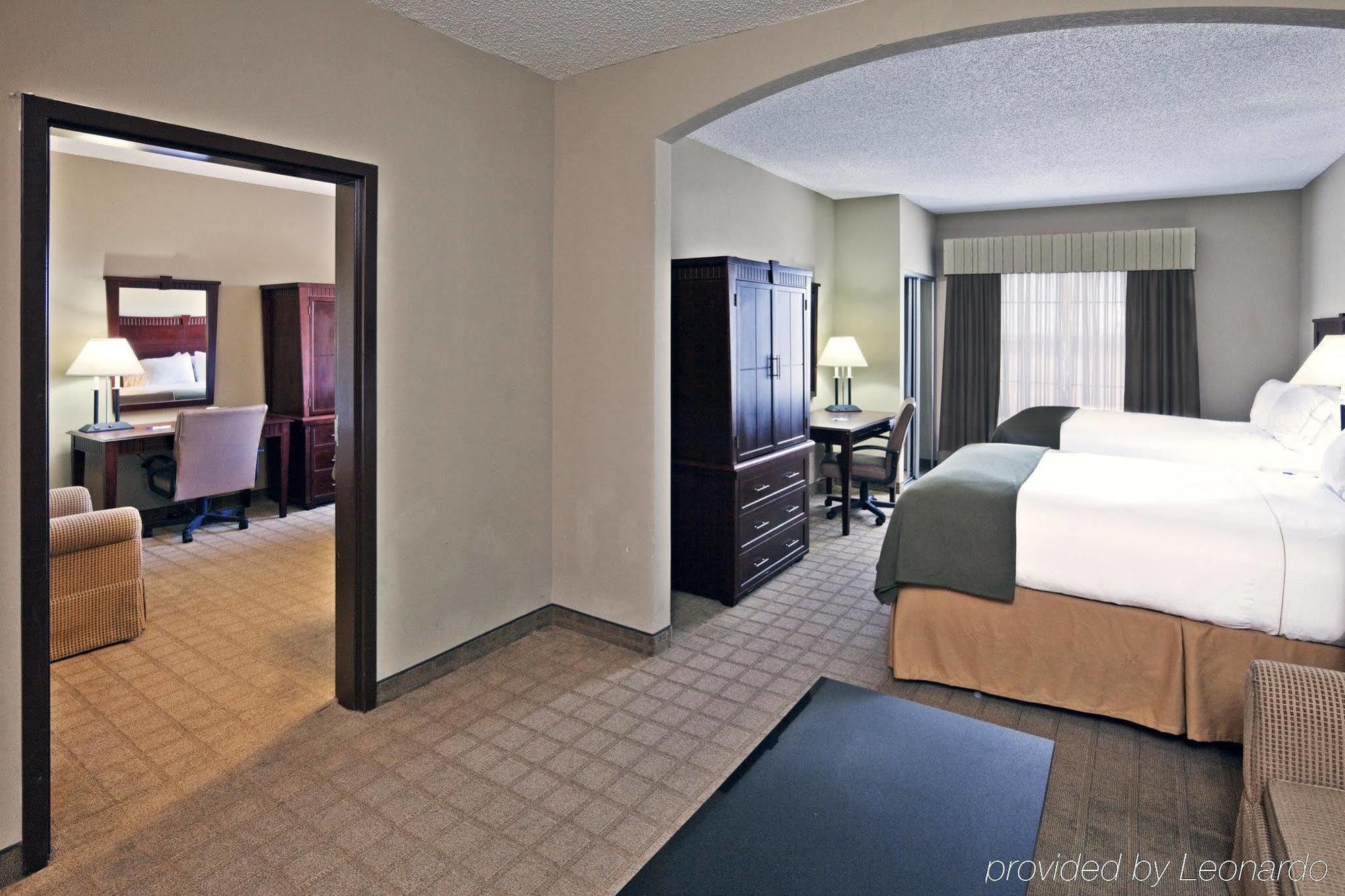 Holiday Inn Express Hotel & Suites Shawnee I-40 By Ihg Habitación foto