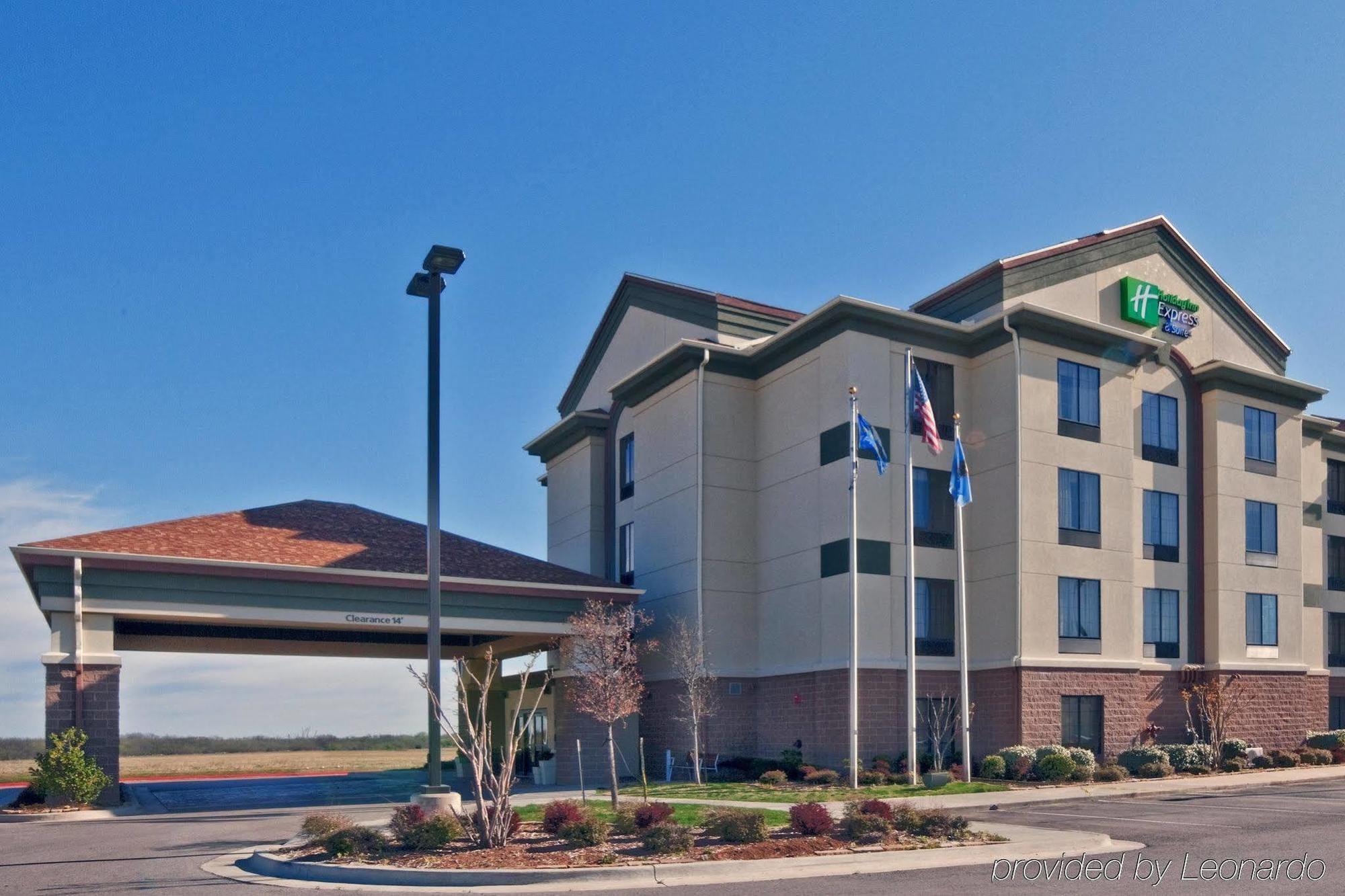 Holiday Inn Express Hotel & Suites Shawnee I-40 By Ihg Exterior foto